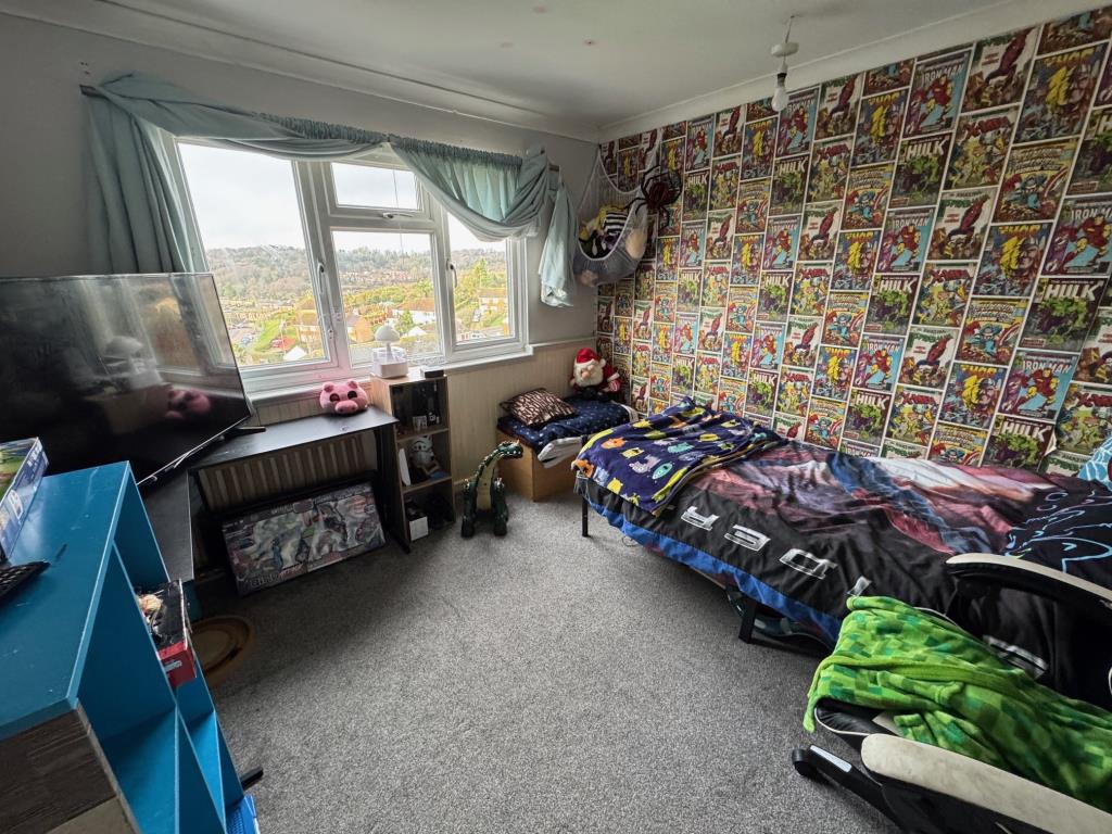 Lot: 156 - FREEHOLD INVESTMENT - THREE-BEDROOM SEMI-DETACHED HOUSE - Bedroom 2